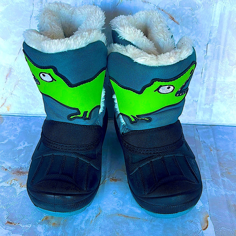 Toddler Dino snow boots